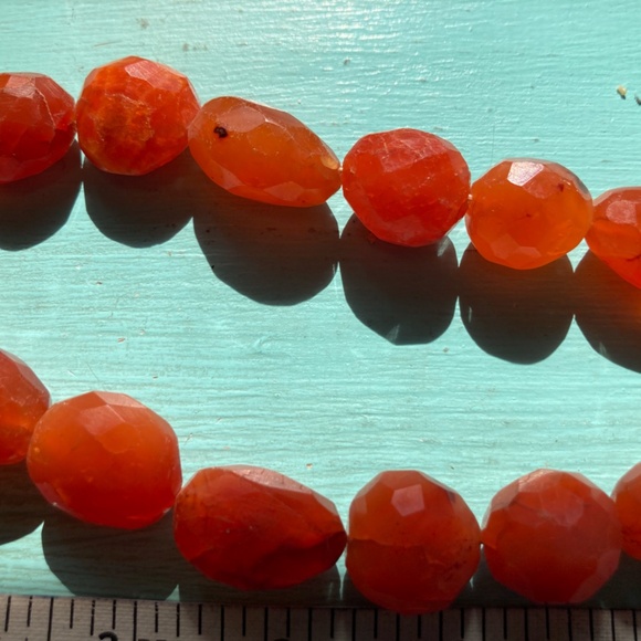 Elegant Red Beaded Necklace - Picture 5 of 8